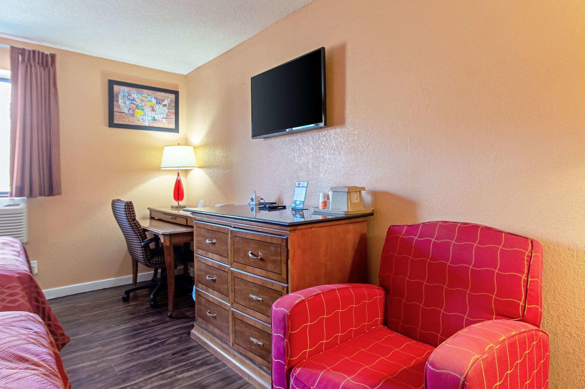 Econo Lodge Utica Luaran gambar