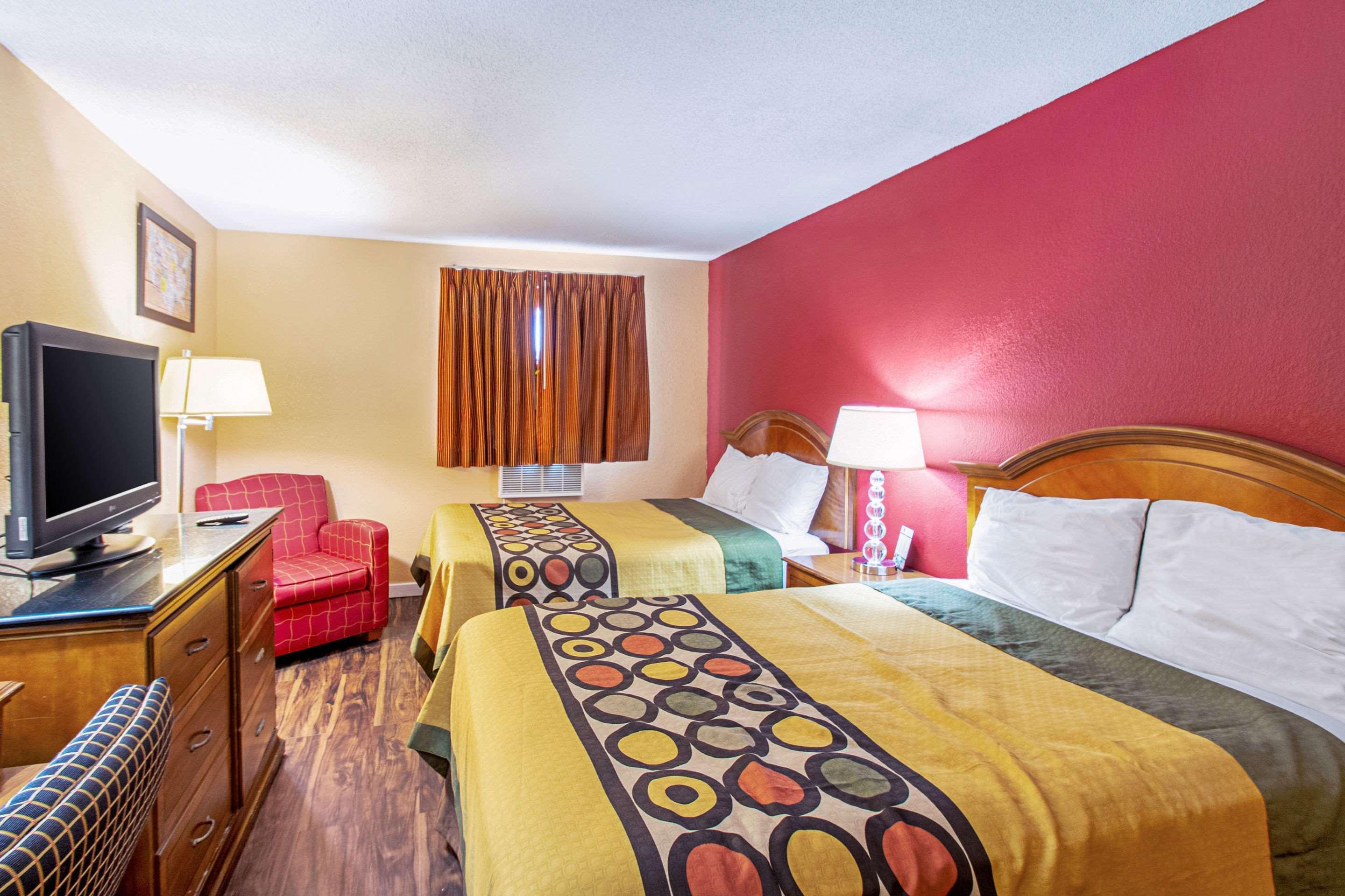 Econo Lodge Utica Luaran gambar