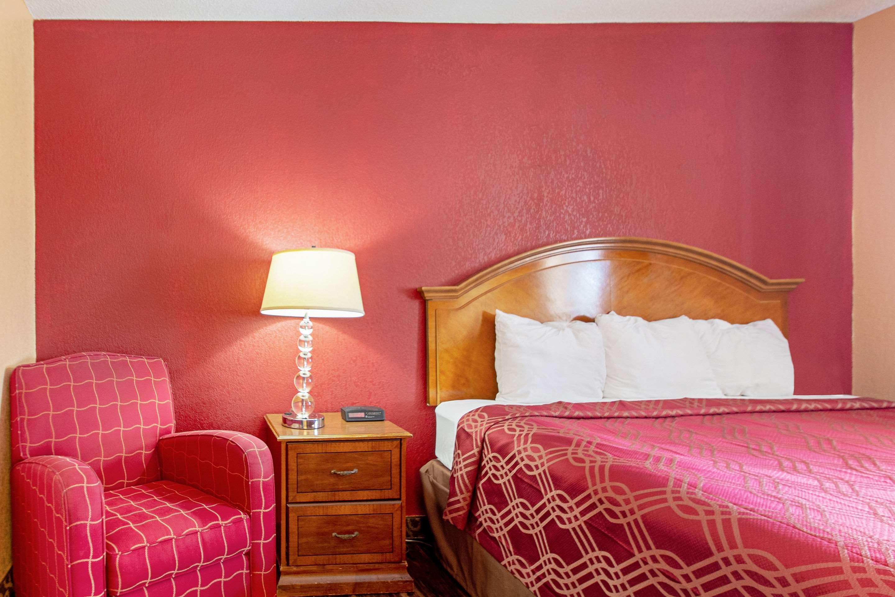 Econo Lodge Utica Luaran gambar