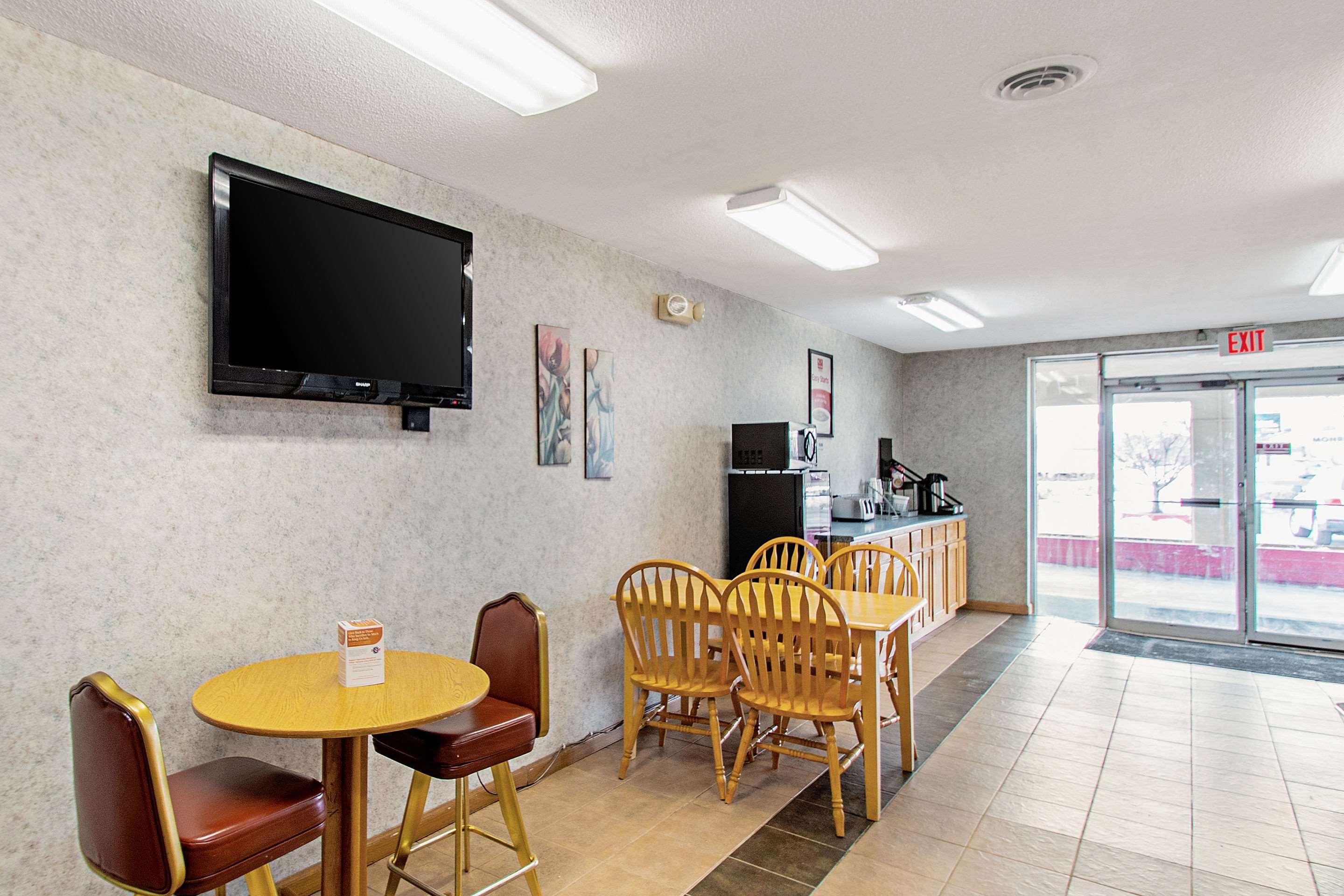 Econo Lodge Utica Luaran gambar