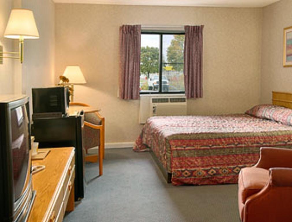 Econo Lodge Utica Luaran gambar