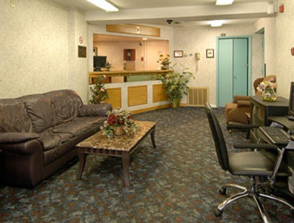 Econo Lodge Utica Luaran gambar