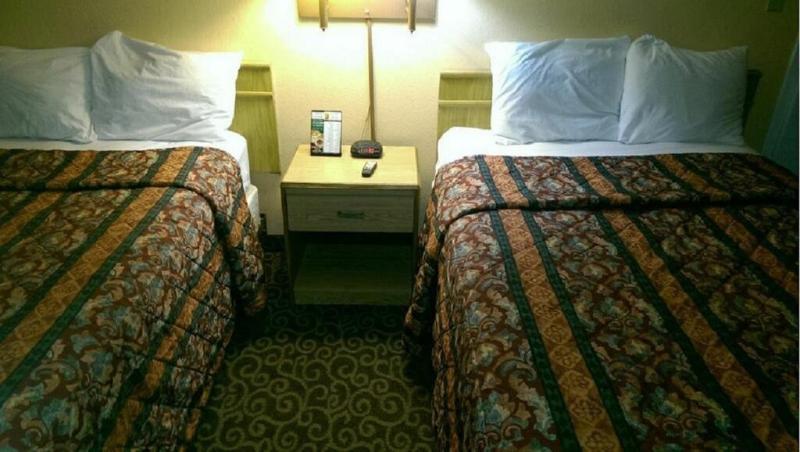 Econo Lodge Utica Luaran gambar
